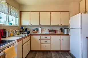 1535 Garfield St, North Bend, OR 97459 - Photo 26