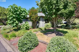 1245 SW Gilorr St, McMinnville, OR 97128 - Photo 4