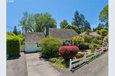 8500 SW Cashmur Ln, Portland, OR 97225 - Photo 2