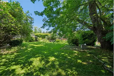 8500 SW Cashmur Ln, Portland, OR 97225 - Photo 38