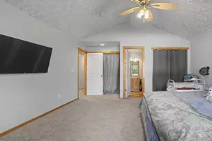 744 E Hist Columbia River Hwy, Troutdale, OR 97060 - Photo 16