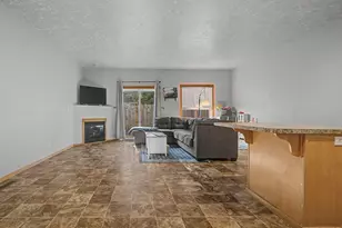 744 E Hist Columbia River Hwy, Troutdale, OR 97060 - Photo 10