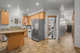 744 E Hist Columbia River Hwy, Troutdale, OR 97060 - Photo 6