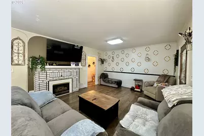 10303 S D St, Island City, OR 97850 - Photo 14