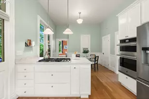 2104 SW Spring St, Portland, OR 97201 - Photo 14