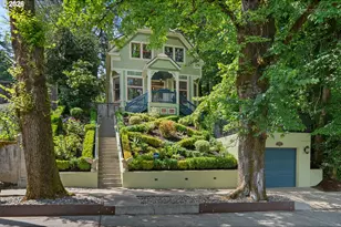 2104 SW Spring St, Portland, OR 97201 - Photo 2