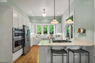 2104 SW Spring St, Portland, OR 97201 - Photo 10