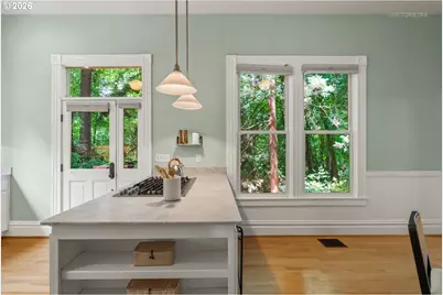 2104 SW Spring St, Portland, OR 97201 - Photo 12