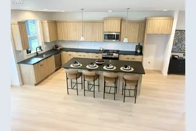 8265 SE Quincy St, Hillsboro, OR 97123 - Photo 2