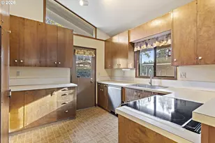 1745 SE Brookwood Ave, Hillsboro, OR 97123 - Photo 8