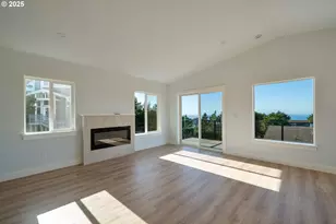 110 Crescent St, Tillamook, OR 97141 - Photo 6