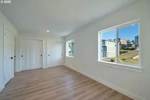 110 Crescent St, Tillamook, OR 97141 - Photo 18