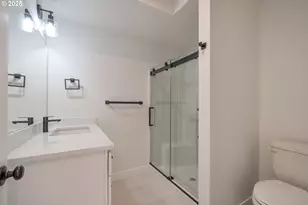 110 Crescent St, Tillamook, OR 97141 - Photo 26