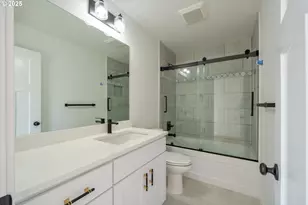 110 Crescent St, Tillamook, OR 97141 - Photo 20