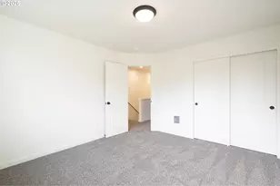 14718 SE Powell Blvd, Portland, OR 97236 - Photo 10