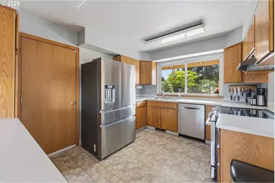 4065 SW 91st Ct, Portland, OR 97225 - Photo 14