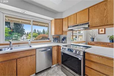 4065 SW 91st Ct, Portland, OR 97225 - Photo 16