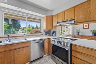 4065 SW 91st Ct, Portland, OR 97225 - Photo 16
