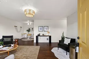 12019 NE Sacramento St, Portland, OR 97220 - Photo 6