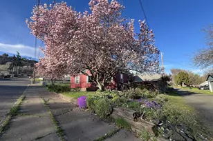 1411 G St, The Dalles, OR 97058 - Photo 2