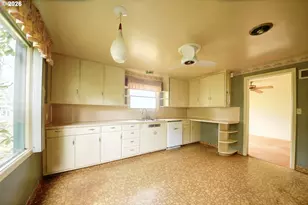 605 Fulvue Dr, Eugene, OR 97405 - Photo 8