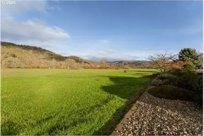 164 Jacob Hale Way, Roseburg, OR 97471 - Photo 32