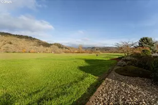 164 Jacob Hale Way, Roseburg, OR 97471 - Photo 32