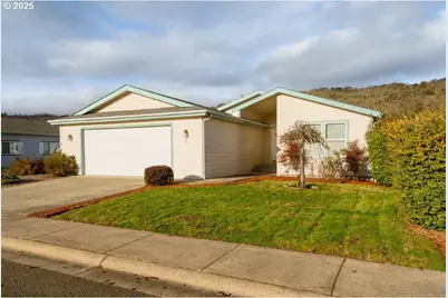 164 Jacob Hale Way, Roseburg, OR 97471 - Photo 2