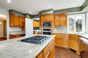 1077 SE Dogwood Ln, Gresham, OR 97080 - Photo 12