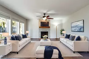 1077 SE Dogwood Ln, Gresham, OR 97080 - Photo 8