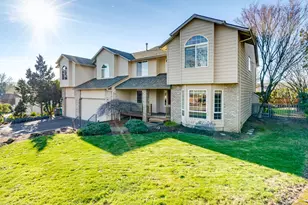 1077 SE Dogwood Ln, Gresham, OR 97080 - Photo 2