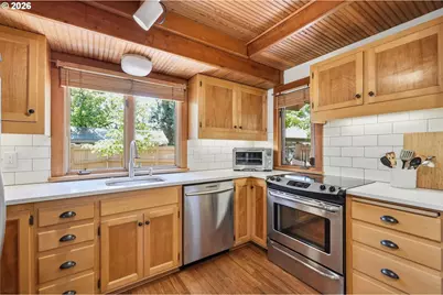 1329 Hammock St, Eugene, OR 97401 - Photo 12