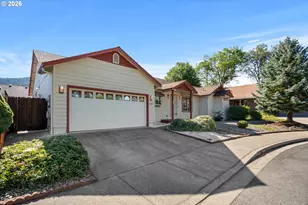 1785 Brookhurst Way, Grants Pass, OR 97527 - Photo 2