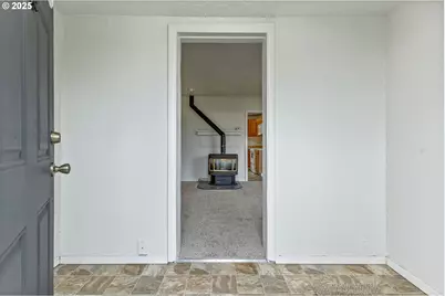 1141 SE Lewis St, Dallas, OR 97338 - Photo 4