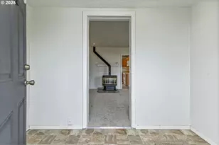 1141 SE Lewis St, Dallas, OR 97338 - Photo 4