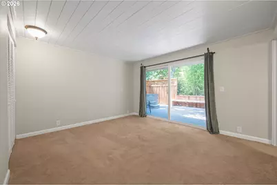 583 Lochmoor Pl, Eugene, OR 97405 - Photo 18