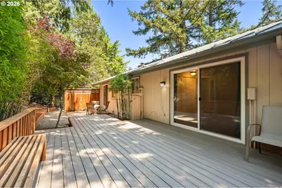 583 Lochmoor Pl, Eugene, OR 97405 - Photo 42