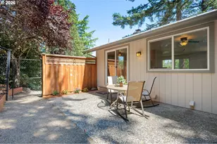583 Lochmoor Pl, Eugene, OR 97405 - Photo 44