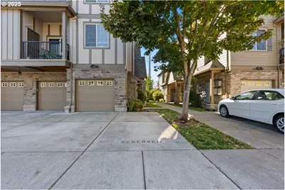 7902 NE Miriam Way, Hillsboro, OR 97006 - Photo 2