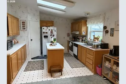 503 Old Pioneer Rd, Sutherlin, OR 97479 - Photo 6