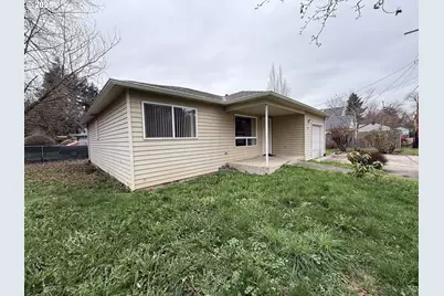 9475 SE 40th Ave, Milwaukie, OR 97222 - Photo 2