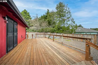 1245 SW Fairway Dr, Waldport, OR 97394 - Photo 20