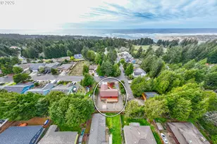 1245 SW Fairway Dr, Waldport, OR 97394 - Photo 28