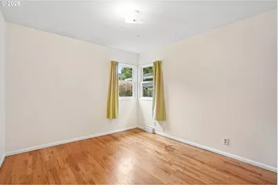 9206 N Van Houten Ave, Portland, OR 97203 - Photo 16