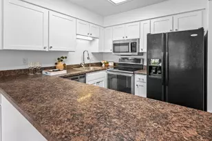 3835 SW Canby St, Portland, OR 97219 - Photo 12