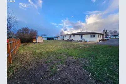 304 E Park St, Enterprise, OR 97828 - Photo 18