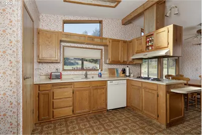 245 S Mike Rd, Tygh Valley, OR 97063 - Photo 8