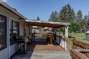 245 S Mike Rd, Tygh Valley, OR 97063 - Photo 16