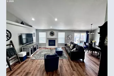141 Cortland Ln, Eugene, OR 97404 - Photo 4