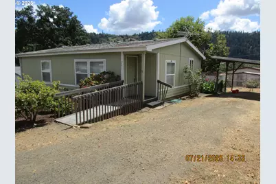 751 SE Meadowood Dr, Winston, OR 97496 - Photo 1